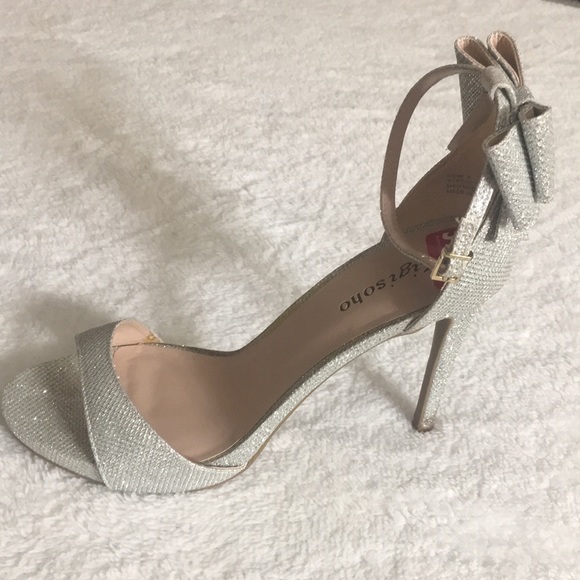 Shoes - Picture 3 of 4